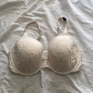 Lace Bra Victoria Secret - Body by Victoria 34DD